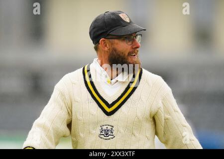 Bristol, Royaume-Uni, 22 août 2024. Chris dent du Gloucestershire lors du match de Vitality County Championship Division Two entre le Gloucestershire et le Leicestershire. Crédit : Robbie Stephenson/Gloucestershire Cricket/Alamy Live News Banque D'Images