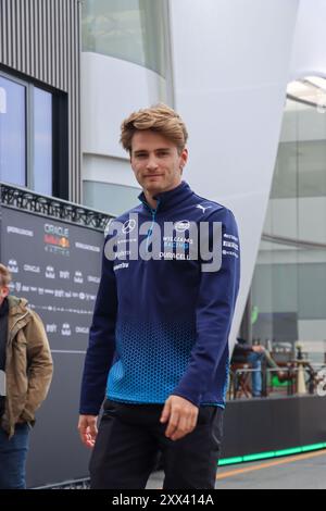 Zandvoort, Monte Carlo, pays-Bas. 22 août 2024. LOGAN SARGEANT de Williams arrive au paddock de formule 1 jeudi pour la journée des médias du Grand Prix des pays-Bas (crédit image : © Alexis Kahn/ZUMA Press Wire) USAGE ÉDITORIAL SEULEMENT! Non destiné à UN USAGE commercial ! Crédit : ZUMA Press, Inc/Alamy Live News Banque D'Images