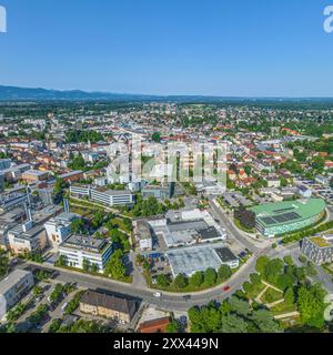 Rosenheim à Chiemgau, vue sur la ville au confluent des rivières Mangfall et Inn Banque D'Images