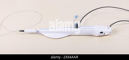 Console du système d'athérectomie rotative, athérectomie coronaire. Le système d'athérectomie rotationnelle ROTAPRO dispose d'un Advanced qui est utilisé pour contrôler M. Banque D'Images