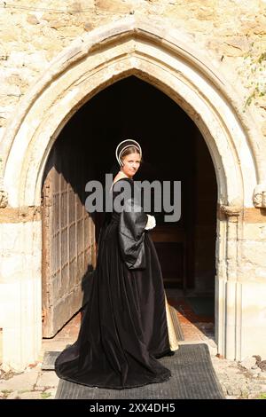 Interprète historique (Samantha Stott) : Anne Boleyn, Ightham Mote, Ivy Hatch, Sevenoaks, Kent, Angleterre, Grande-Bretagne, Royaume-Uni, Royaume-Uni, Europe Banque D'Images