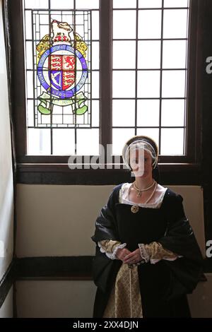 Interprète historique (Samantha Stott) : Anne Boleyn, Ightham Mote, Ivy Hatch, Sevenoaks, Kent, Angleterre, Grande-Bretagne, Royaume-Uni, Royaume-Uni, Europe Banque D'Images