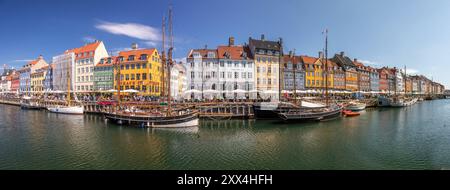 Le célèbre front de mer de Nyhavn, Copenahgen, Danemark Banque D'Images