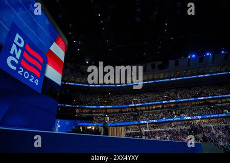 Chicago, États-Unis d'Amérique. 21 août 2024. L’ancien président américain Bill Clinton prend la parole à la Convention nationale démocrate 2024 à Chicago, Illinois, États-Unis, au United Center le mercredi 21 août 2024. Crédit : Annabelle Gordon/CNP/Sipa USA crédit : Sipa USA/Alamy Live News Banque D'Images