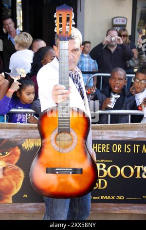 Antonio Banderas lors de la première de 'Puss in Boots' à Los Angeles au Regency Village Theater à Westwood, USA le 23 octobre 2011. Banque D'Images