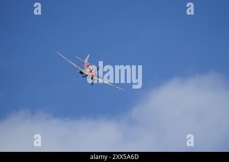 Supermarine Spitfire FR. XIVe s'affiche au Shuttleworth Collection Family Weekend Air Show Old Warden août 2024 Banque D'Images