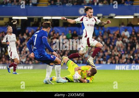 Le gardien de but Servette Jeremy Frick réalise une sauvegarde lors de la ronde éliminatoire de l'UEFA Europa Conference League, match de première manche à Stamford Bridge, Londres. Date de la photo : jeudi 22 août 2024. Banque D'Images