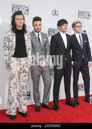 Liam Payne, Louis Tomlinson, Niall Horan et Harry Styles de One Direction aux American Music Awards 2015 qui se sont tenus au Microsoft Theater de Los Angeles, États-Unis le 22 novembre 2015. Banque D'Images