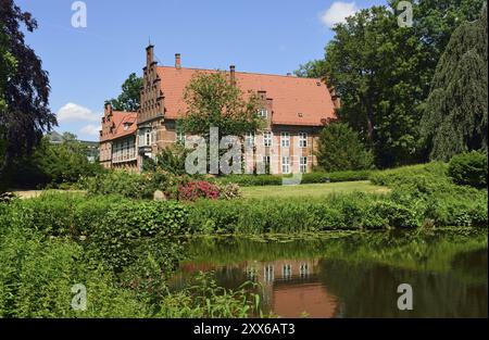 Europe, Allemagne, Hambourg, quartier Bergedorf, Château Bergedorf du 17ème siècle, seul château à Hambourg, parc du château, étang, Europe Banque D'Images