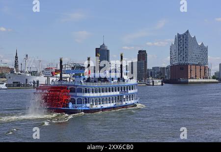 Europe, Allemagne, ville hanséatique de Hambourg, Elbe, Elbe Philharmonic Hall, bateau à aubes Louisiana Star, Europe Banque D'Images