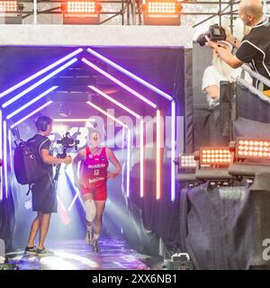 Vienne, Autriche. 22 août 2024. VIENNE, AUTRICHE - 22 AOÛT : Simone Sill de l'Autriche pendant le match de billard féminin entre l'Azerbaïdjan contre l'Autriche le jour 1 de la FIBA 3x3 Europe Cup 2024 présentée par win2day du 22.-25.08.2024 à Vienne sur le court central devant le Wiener Riesenrad dans le Prater sur la Kaiserwiese le 22 août. Vienne, Autriche.240822 SEPA 17 002 - 20240822 PD12397 crédit : APA-PictureDesk/Alamy Live News Banque D'Images