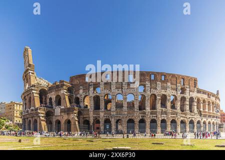 Le Colisée de Rome est l'une des principales attractions de Rome et d'Italie Banque D'Images