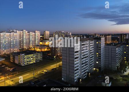 Nuit dans un paysage urbain de Zelenograd Moscou. La Russie Banque D'Images