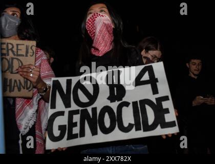 Washington, États-Unis. 22 août 2024. Les étudiants manifestent en solidarité avec la Palestine lors du premier jour du semestre d’automne à l’Université George Washington de Wasington DC le 22 août 2024. (Photo de Probal Rashid/Sipa USA) crédit : Sipa USA/Alamy Live News Banque D'Images