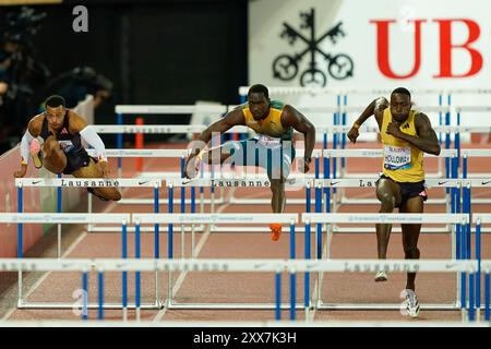 Lausanne, Suisse. 22 août 2024. Lausanne, Suisse, le 22 août 2024 : Sasha Zhoya (FRA), Hansle Parchemin (JAM) et Grant Holloway (USA) s’affrontent lors du 110m haies hommes lors du meeting de la Wanda Diamond League Athletissima Lausanne 2024 au stade Olympique de la Pontaise à Lausanne, Suisse. (Daniela Porcelli/SPP) crédit : SPP Sport Press photo. /Alamy Live News Banque D'Images