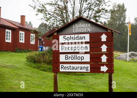 La ville-église de Lövånger est une ville-église datant du XVIIe siècle située à Lövånger, dans la municipalité de Skellefteå. Aujourd'hui, les cottages de l'église sont utilisés comme auberges. Banque D'Images