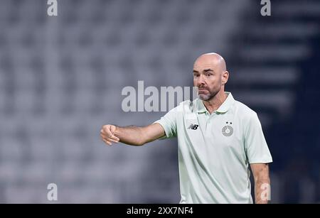 AL SADD SC vs Al ARABI SC -OOREDOO STARS LEAGUE QATAR L'entraîneur-chef Felix Sanchez Bas d'Al-Sadd SC réagit lors du match de l'Ooredoo Stars League 24/25 entre Al-Sadd SC et Al-Arabi SC au stade Jassim Bin Hamad à Doha, Qatar, le 22 août 2024. DOHA Qatar Copyright : xNOUSHADx Banque D'Images