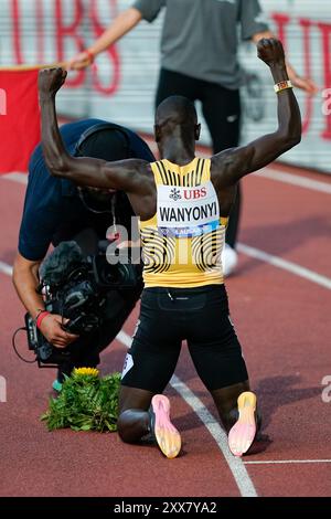 Lausanne, Suisse. 22 août 2024. Lausanne, Suisse, le 22 août 2024 : Emmanuel Wanyonyi (KEN) célèbre le 800m hommes lors de la Wanda Diamond League Meeting Athletissima Lausanne 2024 au stade Olympique de la Pontaise à Lausanne, Suisse. (Daniela Porcelli/SPP) crédit : SPP Sport Press photo. /Alamy Live News Banque D'Images