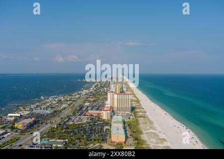 Vue aérienne de la plage de Pensacola en août Banque D'Images