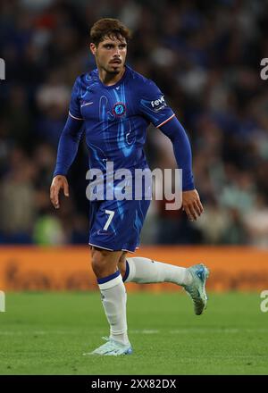 Londres, Royaume-Uni. 22 août 2024. Pedro Neto de Chelsea lors du match de l'UEFA Europa Conference League à Stamford Bridge, Londres. Le crédit photo devrait se lire : Paul Terry/Sportimage crédit : Sportimage Ltd/Alamy Live News Banque D'Images