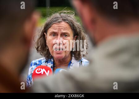 LA HAYE - 23/08/2024, Marjolein Faber, ministre de l'asile et de la migration arrive au Catshuis pour le Conseil des ministres. Normalement, ces réunions ont lieu au ministère des Affaires générales au Binnenhof, mais en raison de sa rénovation, l'équipe ministérielle se dirige vers la résidence officielle du premier ministre. ANP PHIL NIJHUIS pays-bas Out - belgique Out Banque D'Images