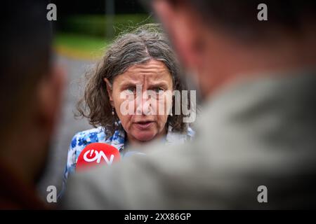 LA HAYE - 23/08/2024, Marjolein Faber, ministre de l'asile et de la migration arrive au Catshuis pour le Conseil des ministres. Normalement, ces réunions ont lieu au ministère des Affaires générales au Binnenhof, mais en raison de sa rénovation, l'équipe ministérielle se dirige vers la résidence officielle du premier ministre. ANP PHIL NIJHUIS pays-bas Out - belgique Out Banque D'Images