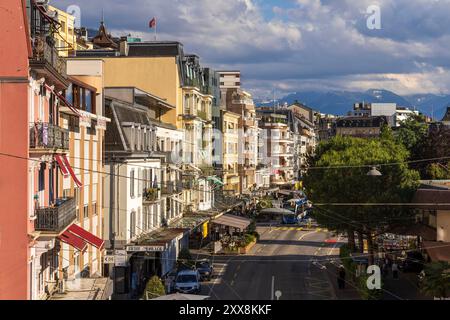 Suisse, canton de Vaud, Montreux, vue sur la ville depuis le balcon d'une chambre du Grand Hôtel Suisse Majestic Banque D'Images