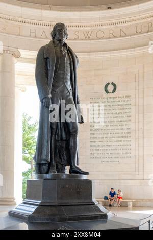 États-Unis, Washington DC, Jefferson Memorial, Thomas Jefferson, statue en bronze de Rudolph Evans Banque D'Images