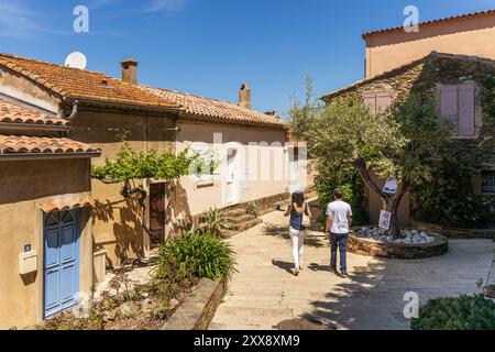 France, Var, Gassin, labellisés les plus beaux villages de France, ruelle dans le village Banque D'Images