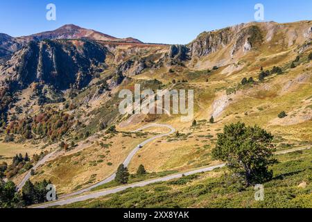 France, Ariège, Donezan, Mijanès, col des Trabesses (1919 m), aiguillages de la route départementale D25 de Mijanès à Ascou vers le col des Pailhères (2001 m) Banque D'Images