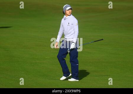 23 août 2024 ; Old course à St Andrews, St Andrews, Fife, Écosse ; AIG Womens Open Golf, Round 2 ; Andrea Lee des États-Unis sur le fairway du dix-huitième trou de l'Old course, St Andrews Links lors de la deuxième manche de l'AIG Women's Open Banque D'Images