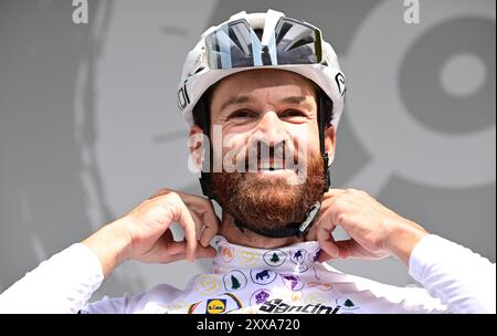 Heilbronn, Allemagne. 23 août 2024. Cyclisme : Deutschland Tour, Heilbronn - Schwäbisch Gmünd (174,60 km), 2ème étape : le coureur allemand Simon Geschke de l'équipe allemande avant le départ. Crédit : Bernd Weißbrod/dpa/Alamy Live News Banque D'Images