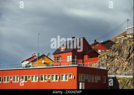 Vue du village de Honningsvag, île de Mageroya, Nordkapp, Norvège Banque D'Images