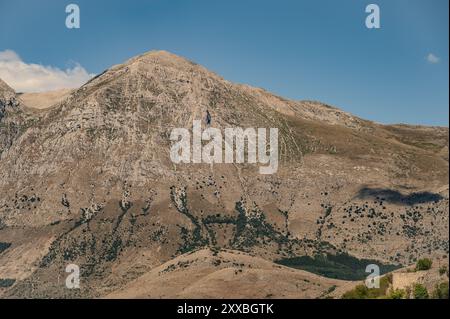 Monte Velino est le plus haut sommet du groupe montagneux Sirente-Velino et du massif du même nom, situé près de la frontière géographique du nord Banque D'Images