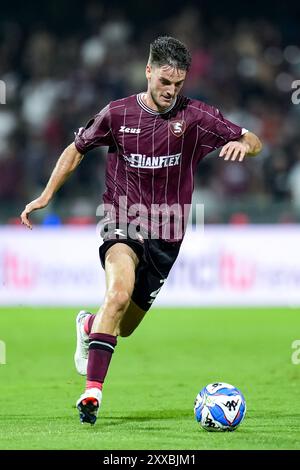 Salerne, Italie. 17 août 2024. Giulio Maggiore de l'US Salernitana lors du match de Serie BKT entre l'US Salernitana et L'AS Cittadella au Stadio Arechi le 17 août 2024 à Salerne, Italie. Crédit : Giuseppe Maffia/Alamy Live News Banque D'Images