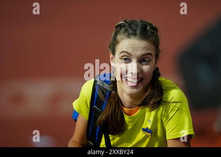 Lausanne, Suisse. 22 août 2024. Lausanne, Suisse, 22 août 2024 : Yaroslava Mahuchikh (UKR) sourit après les High Jump Women lors de la rencontre de la Wanda Diamond League Athletissima Lausanne 2024 au stade Olympique de la Pontaise à Lausanne, Suisse. (Daniela Porcelli/SPP) crédit : SPP Sport Press photo. /Alamy Live News Banque D'Images