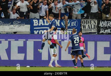 Andrin Hunziker ( Karlsruher SC, #09) erzielt das 3:2 Karlsruher SC vs SV 07 Elversberg, Fussball, 2. Liga, 3. SPIELTAG, 2024/2025, 23.08.2024 , LES RÈGLEMENTS DU LDF INTERDISENT TOUTE UTILISATION DE PHOTOGRAPHIES COMME SÉQUENCES D'IMAGES ET/OU QUASI-VIDÉO. Foto : Eibner-Pressefoto/Jan Prihoda Banque D'Images