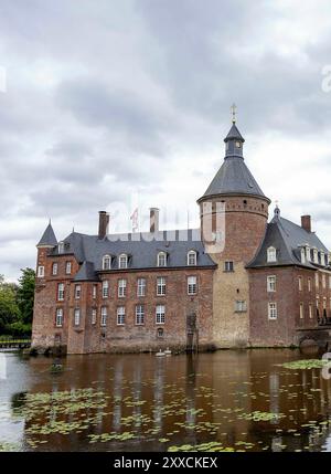 Anholt, Deutschland. 23 août 2024. Anholt, Allemagne 2308-2024 Castle Wasserburg Anholt Credit : Albert Nieboer Netherlands OUT point de vue OUT/dpa/Alamy Live News Banque D'Images