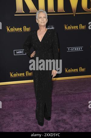 Jamie Lee Curtis lors de la première de Knives Out à Los Angeles au Regency Village Theatre à Westwood, États-Unis, le 14 novembre 2019 Banque D'Images