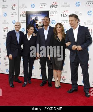 Jeffrey Katzenberg, Nancy Bernstein, Peter Ramsey, Christina Steinberg et Alec Baldwin lors de la projection du Gala 2012 de l'AFI FEST DE 'Rise of the Guardians' Banque D'Images