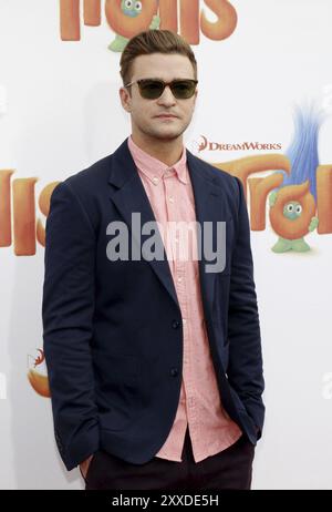 Justin Timberlake lors de la première de 'Trolls' à Los Angeles au Regency Village Theatre à Westwood, États-Unis, le 23 octobre 2016 Banque D'Images