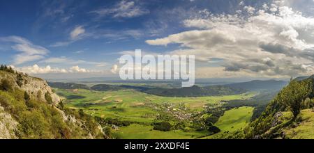 Vue panoramique depuis le parc naturel Hohe Wand en Basse-Autriche. Destination touristique Banque D'Images