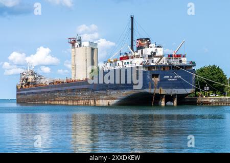 Le cargo John d Leitch des grands Lacs s'est immobilisé dans le port d'Owen Sound, en Ontario. Banque D'Images