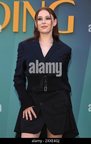 Mina Sundwall BEI der Premiere der 4. Staffel der Hulu Serie 'Only Murders in the Building' dans den Paramount Studios. Los Angeles, 22.08.2024 Banque D'Images