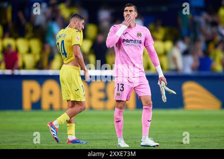 Diego Conde de Villarreal CF reconnaît les fans après le match de Liga entre Villarreal CF et Club Atlético de Madrid à l'Estadio de la Ceramica Banque D'Images
