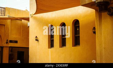 Vue sur le village de Qatara, design intérieur extérieur du village patrimonial. Photo de haute qualité Banque D'Images