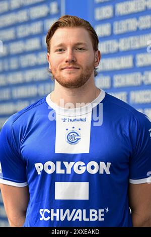 Gummersbach, Deutschland. 23rd Aug, 2024. Portrait Tom Kiesler (VfL Gummersbach 30) DAIKIN Handball Bundesliga, 1 Bundesliga, VfL Gummersbach, Mannschaftspraesentation Spielzeit 2024/2025, Schwalbe Arena Gummersbach, 23.08.2024 Foto: Eibner-Pressefoto/Juergen Augst Credit: dpa/Alamy Live News Stock Photo