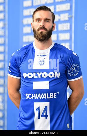 Gummersbach, Deutschland. 23rd Aug, 2024. Portrait Teitur Einarsson (VfL Gummersbach 14) DAIKIN Handball Bundesliga, 1 Bundesliga, VfL Gummersbach, Mannschaftspraesentation Spielzeit 2024/2025, Schwalbe Arena Gummersbach, 23.08.2024 Foto: Eibner-Pressefoto/Juergen Augst Credit: dpa/Alamy Live News Stock Photo