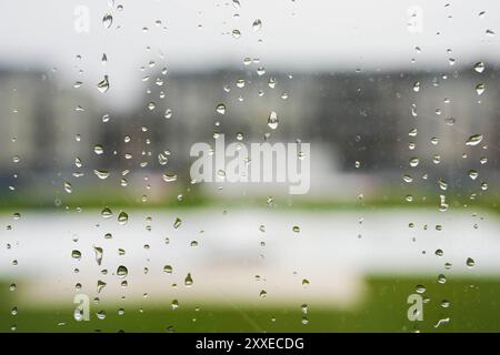 Bristol, Royaume-Uni, 24 août 2024. Une vue générale comme la pluie retarde le début de la troisième journée lors du match de Vitality County Championship Division Two entre le Gloucestershire et le Leicestershire. Crédit : Robbie Stephenson/Gloucestershire Cricket/Alamy Live News Banque D'Images