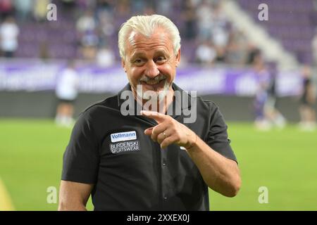 Aue Bad Schlema, Deutschland. 23rd Aug, 2024. Pavel Dotchev (Trainer, FC Erzgebirge Aue) mit Fingerzeig nach dem Heimsieg. FC Erzgebirge Aue vs. SG Dynamo Dresden, Fussball, 3. Liga, 3. Spieltag, Saison 2024/2025, 23.08.2024 DFB/DFL REGULATIONS PROHIBIT ANY USE OF PHOTOGRAPHS AS IMAGE SEQUENCES AND/OR QUASI-VIDEO Foto: Eibner-Pressefoto/Bert Harzer Credit: dpa/Alamy Live News Stock Photo